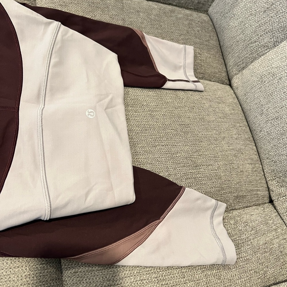 Lululemon size 4 26” yoga pants